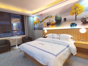 Donglan Zhongsheng Convenient Hotel