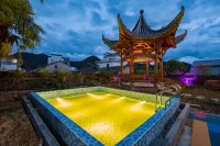 Floral Hotel·Huangshan Xiuning Pusu Weilan Hotel Hotels in Xiuning