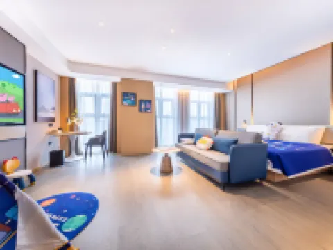 貴陽大十字中山西路地鐵站亞朵酒店 貴陽酒店