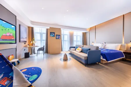 Guiyang Grand Cross Plaza Atour Hotel