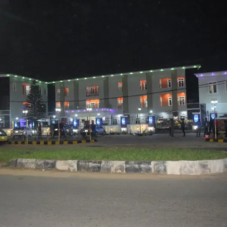 Roselife Hotel and Suites