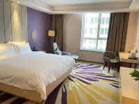 麗楓酒店(昌吉石河子西路金融大廈店) 鄰近昌吉市體育館的酒店