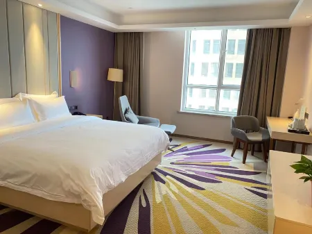 Lavande Hotel (Changji Shihezi West Road Financial Building) Отели рядом с достопримечательностью «Changji University»