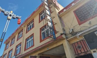 Red Plains Himalayan Hotel