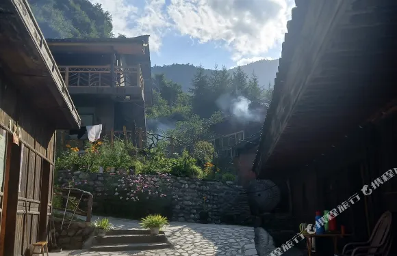 平武天母湖山莊