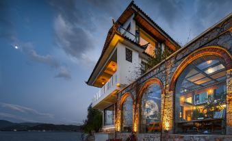 Isle Haven Seaview Designer Retreat (Dali Erhai Branch)