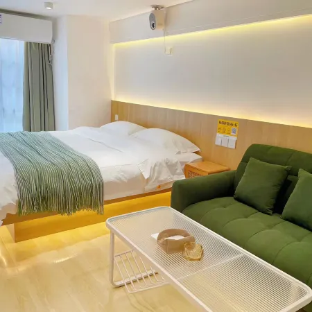 YUNDUOHotel (Jiangxia Living Room Metro Station EonMall Store) Отели рядом с достопримечательностью «Wuhan Institute of Engineering and Technology - Northwest Gate»