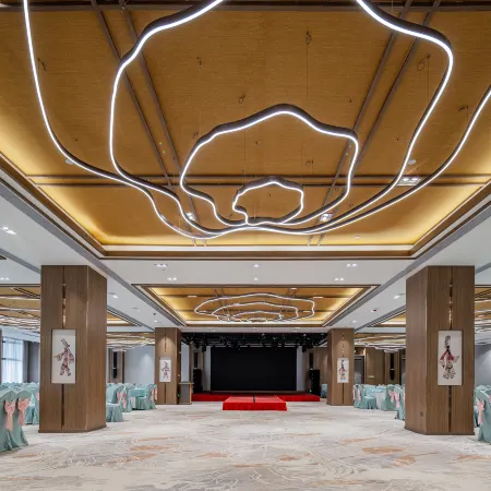 BaDong HongFa Hotel