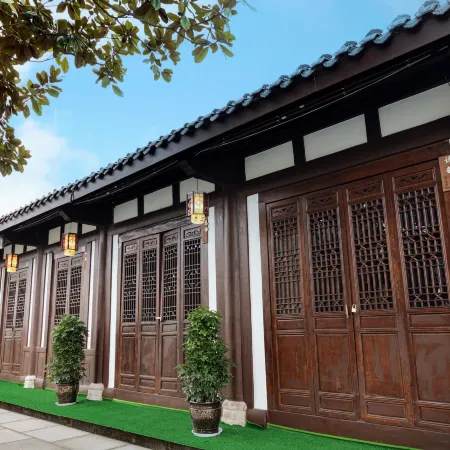 Lanjiang Jiangjing Inn (Langzhong Ancient City Huaguanglou)