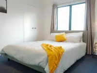 Big Family House Easy to Airport Hôtels à : Karaka