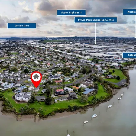 Waterfront Villa Near Ikea and Sylvia Park Отели рядом с достопримечательностью «Корнвол Парк»