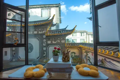 Dali , Fairy Tale Tree House (Canger Avenue Store) Hotel in zona Dali University Gymnasium