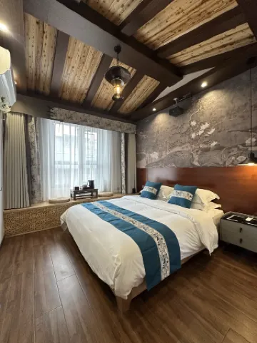 Luoyang Wanqing Film and Television B&B (Luoyi Ancient City Lijingmen Cross Street Branch)