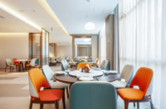 โรงแรมเรนจอย