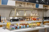 Kyriad Marvelous Hotel Hami Gongyuandaguan Community Manjie Life Plaza - breakfast