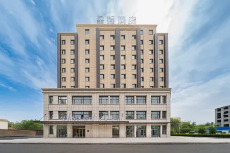 Xingcheng Hotel (Bole Tuanjie North Road Branch) Отели рядом с достопримечательностью «Bortala Polytechnic»