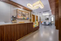 R ROYALSS HOTEL (Hohhot Saihan District Jinqiao Economic Development Zone) - ที่มีบาร์
