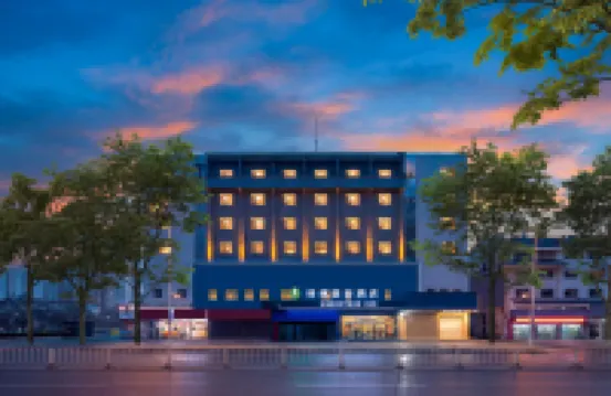 GreenTree Inn Hotel（Longxing Road Store on the West Bank of the Canal）