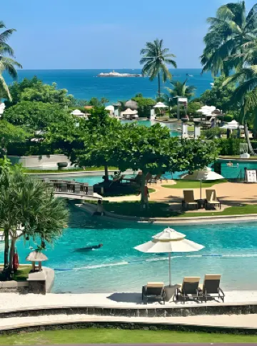 Elite Bayview Residences at Azure Coast Отели в г. 