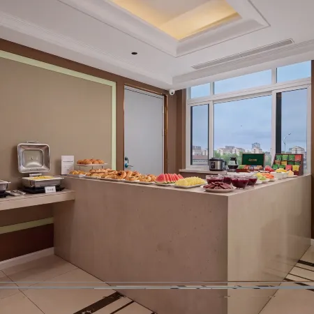 Heyue Sheng Hotel(Laiyang High-speed Railway Station Yiwu International Mall Branch)