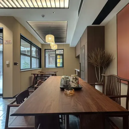 Yu Family Quadrangle Inn