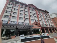 Pu'er Yunbo Hotel (Simao District Meizi Lake Park) - Bãi đậu xe