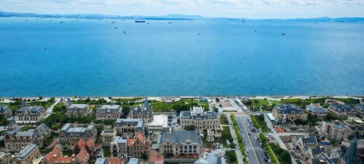 Dalian Snail Loft Ocean View Mansion (Donggang Metro Station, Oriental Water City Branch) Hotels in Dalian