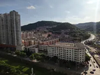 Shenglong International Hotel (Yan'an Railway Station) - Mountain view