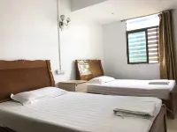 Shenzhen Xinlianhua Apartment (Longhua Bus Station)