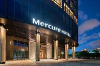 Mercure Shenzhen Longgang(Longgang Wanda Plaza Branch) Hotels near Pinghu Business Center