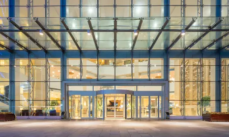 Blue Horizon Hotel (China University of Petroleum) Отели рядом с достопримечательностью «Jiaonan Jimiya Fishing Port»