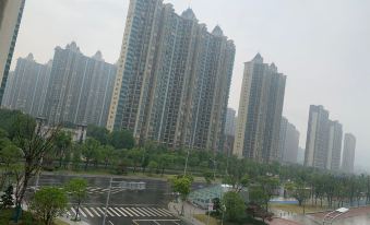 Qingmu Select Hotel (Jurong Baohua Xianlin Avenue Yuanboyuan Branch)