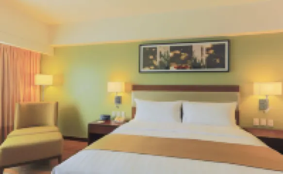 Holiday Inn & Suites MAKATI by IHG Hotels near Glorietta