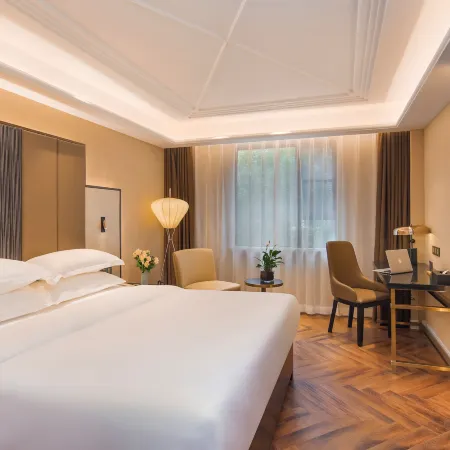 Jinjiang Metropolo Hotel (Nanjing Museum Shimenkan Subway Station) Отели рядом с достопримечательностью «Дворц Мэйлин»