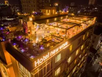 New Wave Hotel - Barer