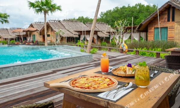 Venice Krabi Villa Resort