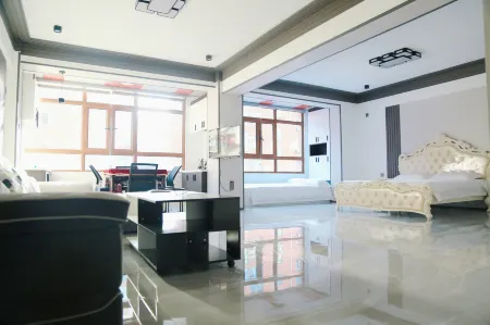 Shiyi Hotel (Jiansanjiang Station) Отели рядом со станцией Jiansanjiang Railway Station