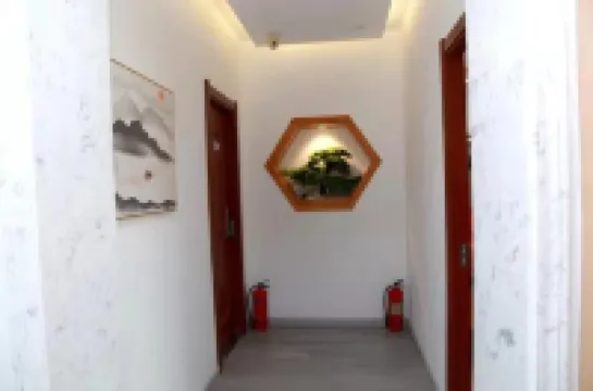 Jinzhicheng Hotel (Fujin Jiansanjiang Station)