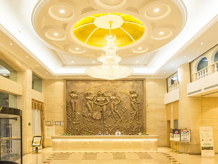 Vienna Hotel (Fuzhou Changle Zhenghe Subway Station)