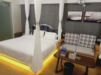 长沙柒七民宿 - 舒适一室二床房