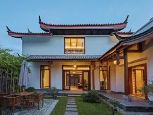 Leliving Butterfly Resort Lijiang
