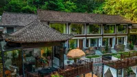 Mid-Levels Homestay