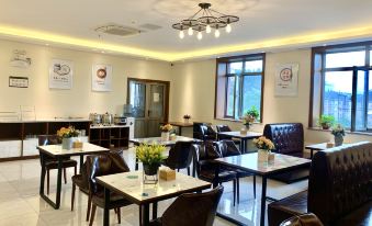 Comfort Hotel (Beijing Changping Dongguan Subway University Town)