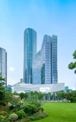 Four Seasons Loft International Hotel Apartment (Shenzhen Yihai City Mall) Hotels near Chung Ying Street