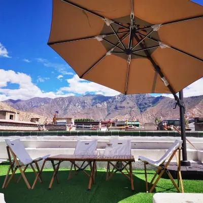 Yunman Homestay (Lhasa Potala Palace)