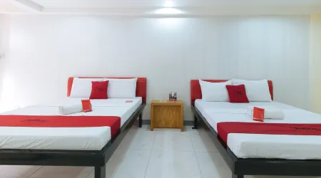RedDoorz @ DBuilders Rooms Lower Bicutan