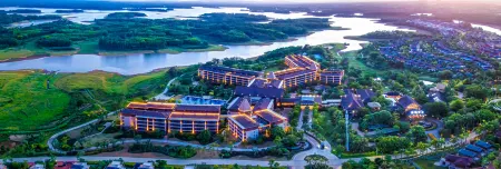 The Tang Hotel Noble Hainan Отели рядом с достопримечательностью «Yuchan Palace»