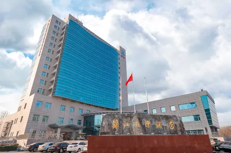 Laoting Jinjiang Hotel Отели рядом с достопримечательностью «Li Dazhao Memorial Hall (South Gate)»