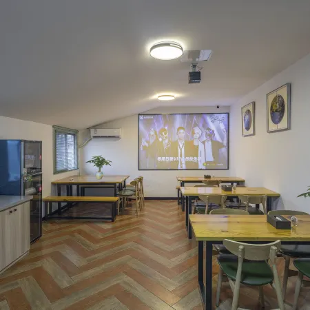 Home Inn Subai Cloud Hotel (Lishui High Speed Railway Station Jiefang Street Store)
