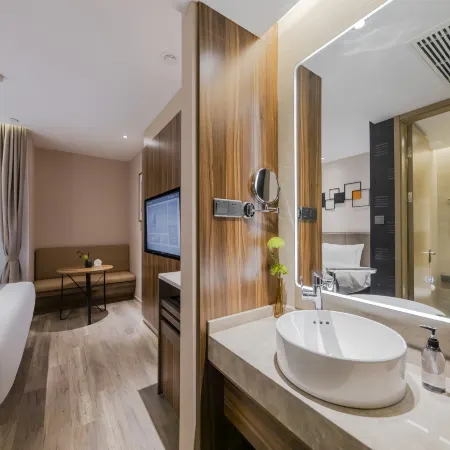 Homeinn Plus Hotel (Ma'anshan Wanda Plaza Mengniu Industrial Park)